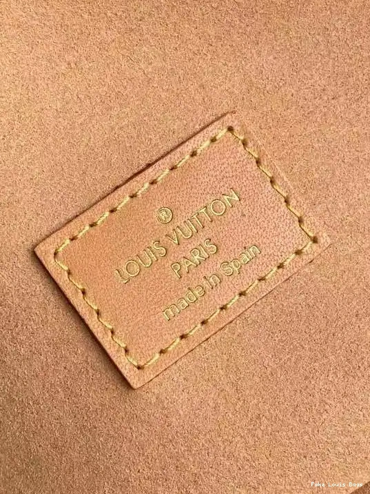 Repladies offers premium fake Louis bags at unbeatable prices. Our products are cheap because we focus on direct sales VANITY PM VUITTON LOUIS 1854 SINCE 0324